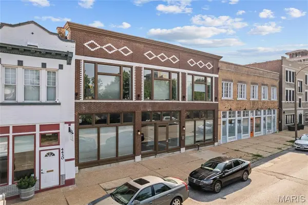 4432 Olive ST, St Louis, MO 63108