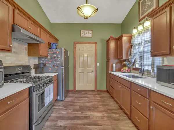 523 W 8th ST, Belvidere, IL 61008