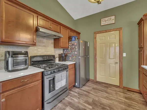 523 W 8th ST, Belvidere, IL 61008