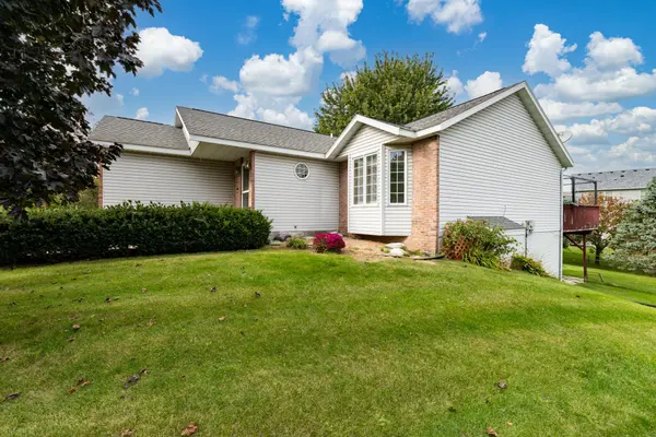 2209 58th ST NW, Rochester, MN 55901