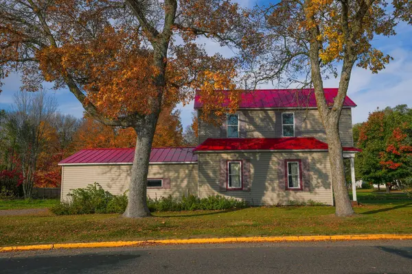 616 E Butternut AVE, Luck, WI 54853