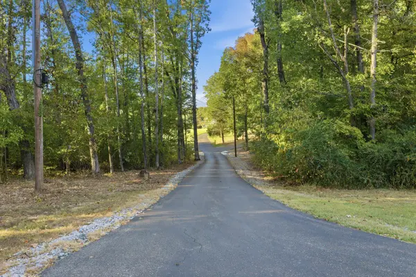 153 Forrest St Ext, Parsons, TN 38363