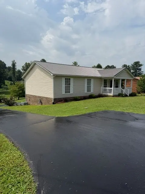 208 Valley St, Sparta, TN 38583