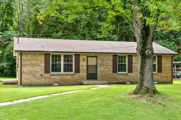 528 Jewel Dr, Clarksville, TN 37042