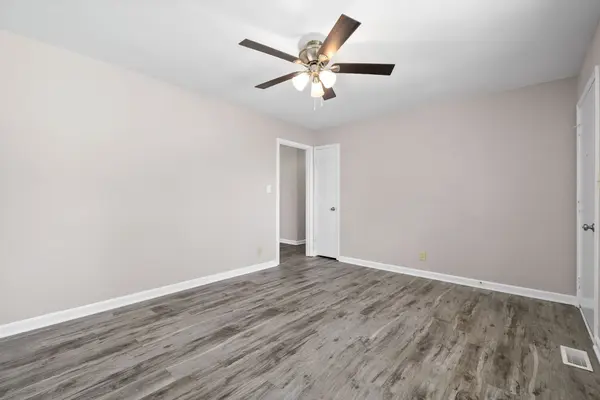 528 Jewel Dr, Clarksville, TN 37042