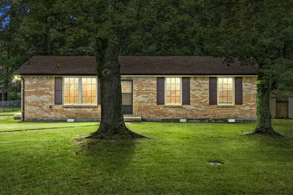 528 Jewel Dr, Clarksville, TN 37042