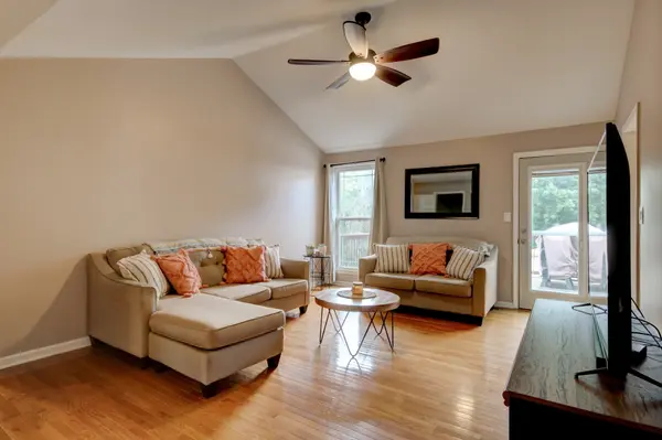 1943 Old Russellville Pike, Clarksville, TN 37043