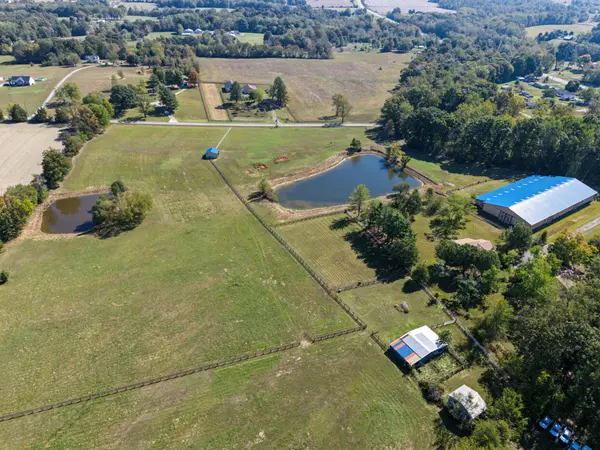 131 Parker Rd, Portland, TN 37148