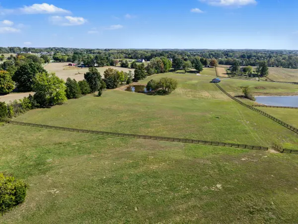 131 Parker Rd, Portland, TN 37148