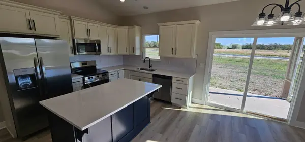 1630 Midway Ct., Valley Center, KS 67147