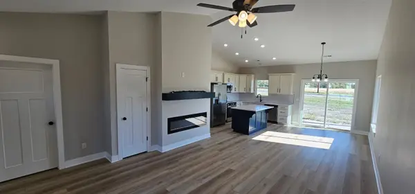 1630 Midway Ct., Valley Center, KS 67147