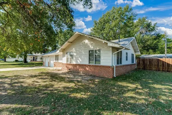 715 N COUNTRY ACRES AVE., Wichita, KS 67212-3505