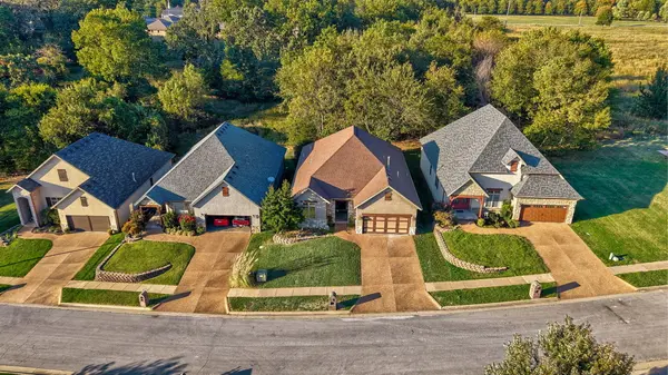 1345 E Anthony CT, Springfield, MO 65804