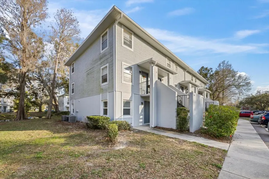7169 E BANK DR #7169, Tampa, FL 33617