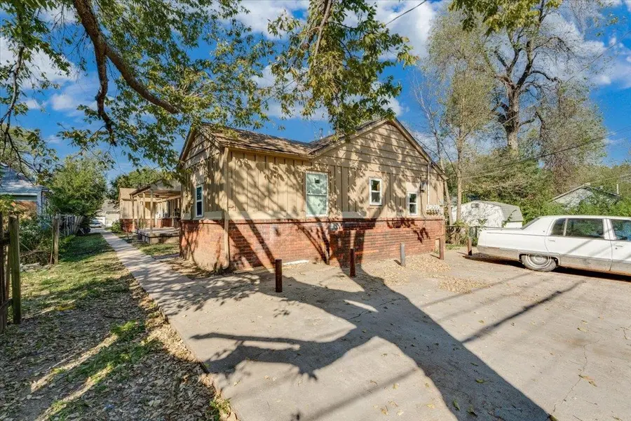 1512 S Pattie, Wichita, KS 67211