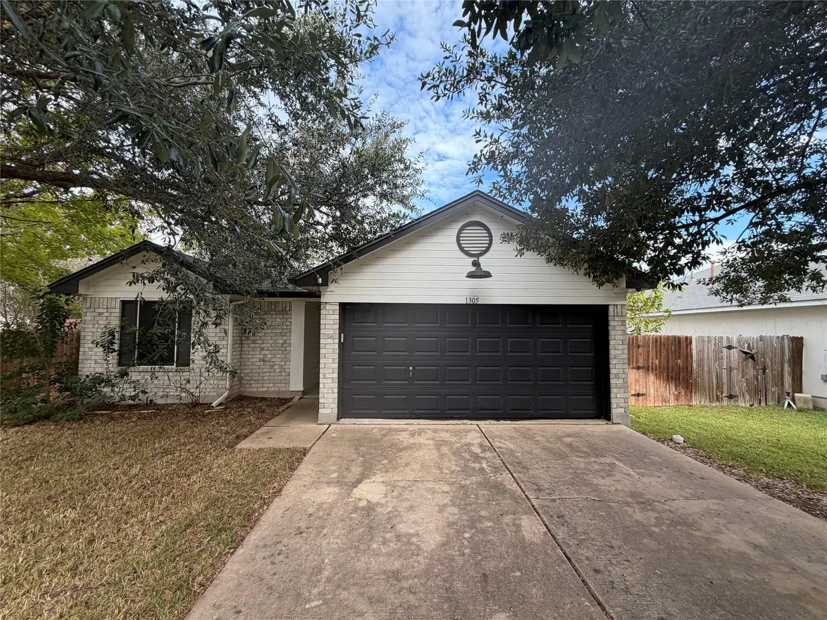 1305 Still Meadow DR, Leander, TX 78641
