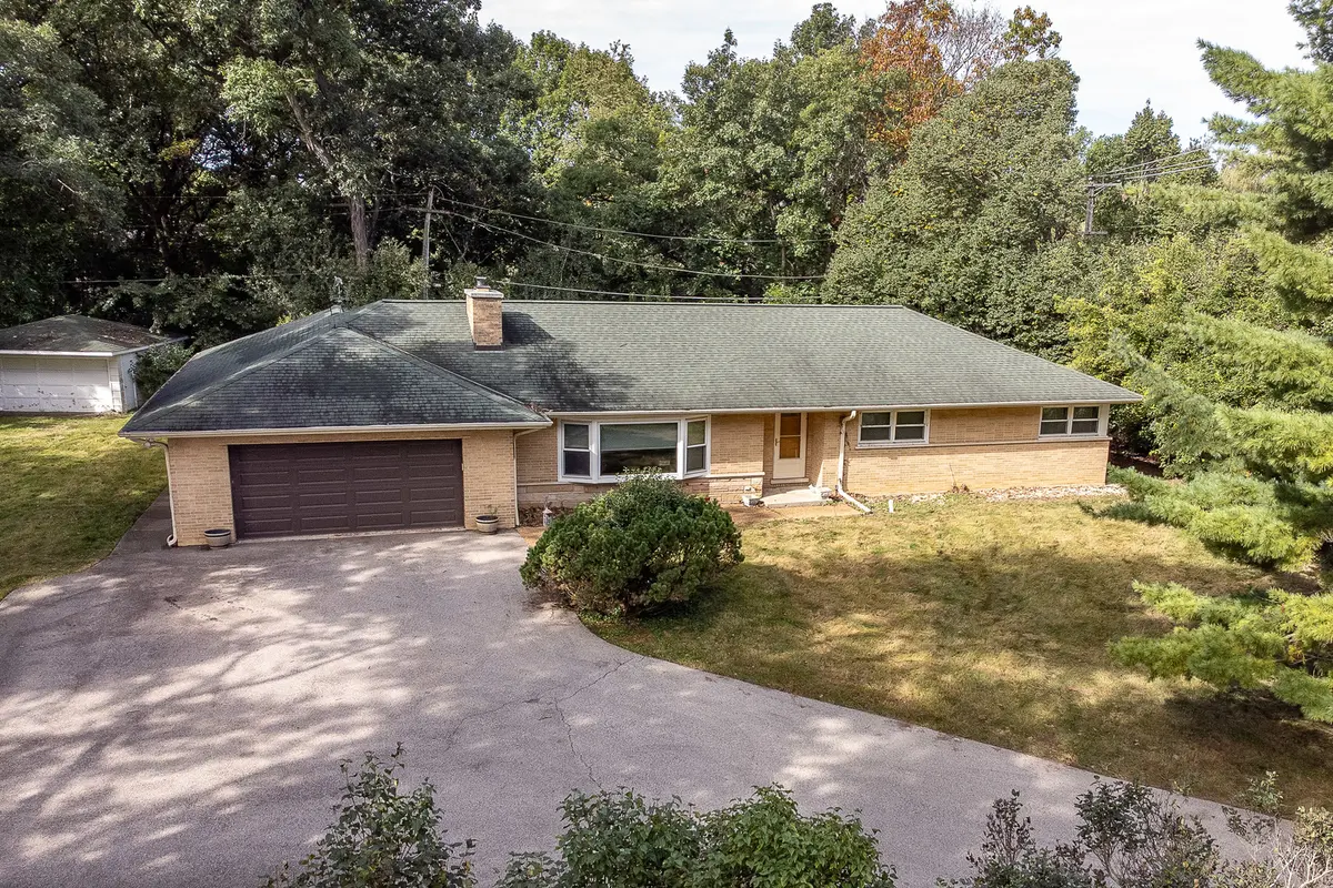 Address not disclosed, Barrington, IL 60010