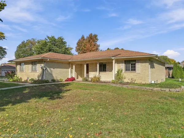 6805 Emerald Shores DR, Troy, MI 48085