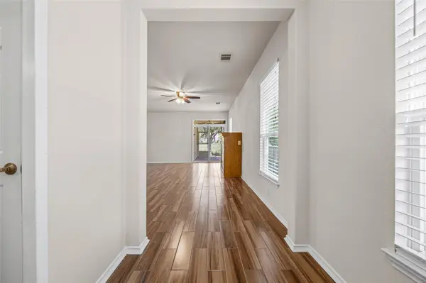 104 Honey Creek TRL, Georgetown, TX 78633