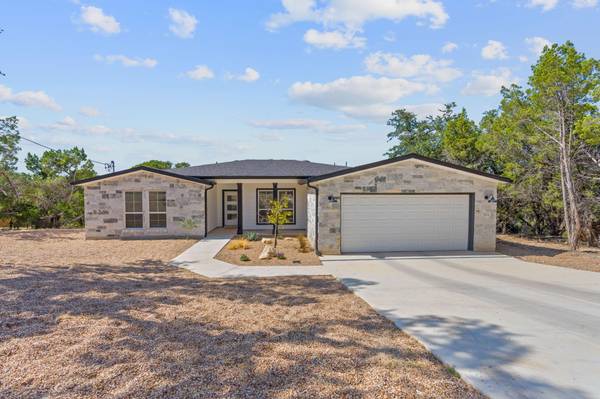 21102 Brewer LN, Lago Vista, TX 78645