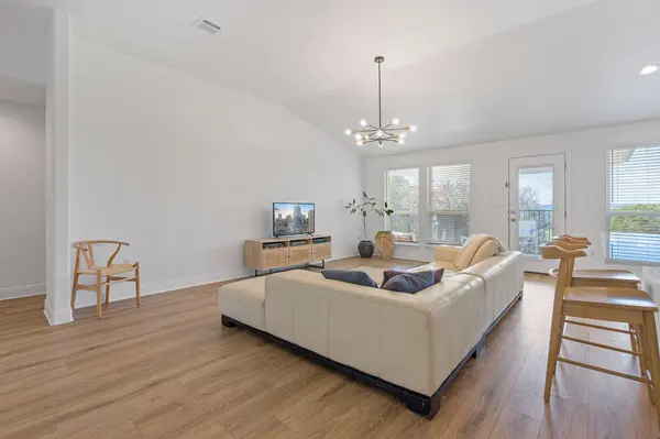21102 Brewer LN, Lago Vista, TX 78645