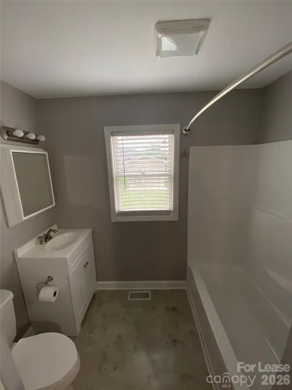 102 Springs ST, Gastonia, NC 28056