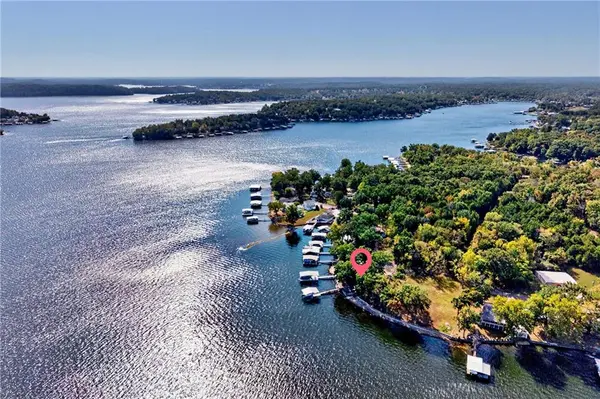 28987 E Gibson Point RD, Gravois Mills, MO 65037