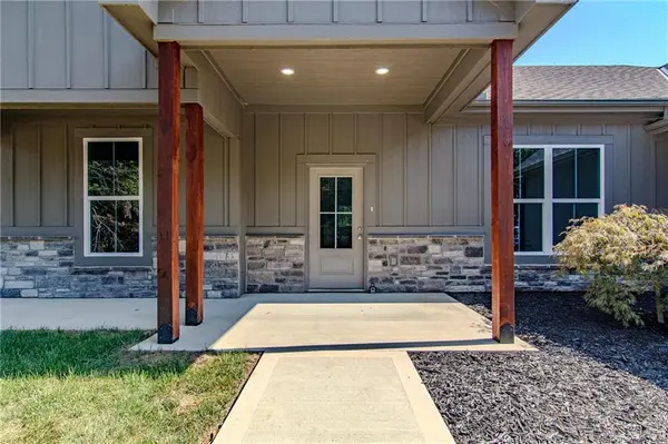 331 NE 21st RD, Warrensburg, MO 64093