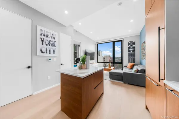 3116 21st ST #1D, Astoria, NY 11106