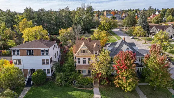 1625 E 1st St, Duluth, MN 55812