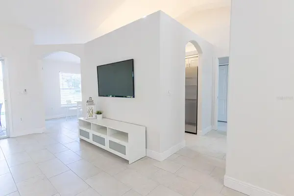 5809 GARDEN LAKES MAJESTIC, Bradenton, FL 34203