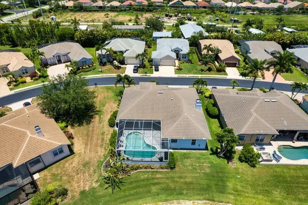 8625 SOUTHWIND BAY CIR, Fort Myers, FL 33908