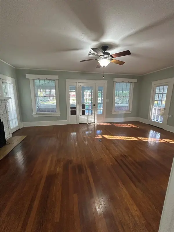 650 E 5TH AVE, Mount Dora, FL 32757