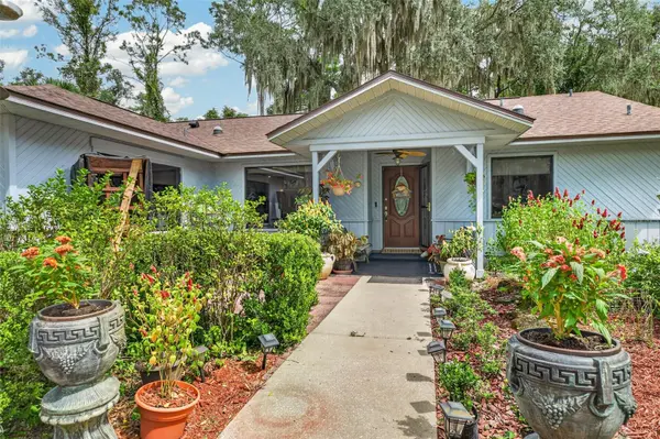 657 SE 2ND AVE, Melrose, FL 32666
