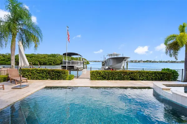 505 HARBOR DR, Belleair Beach, FL 33786