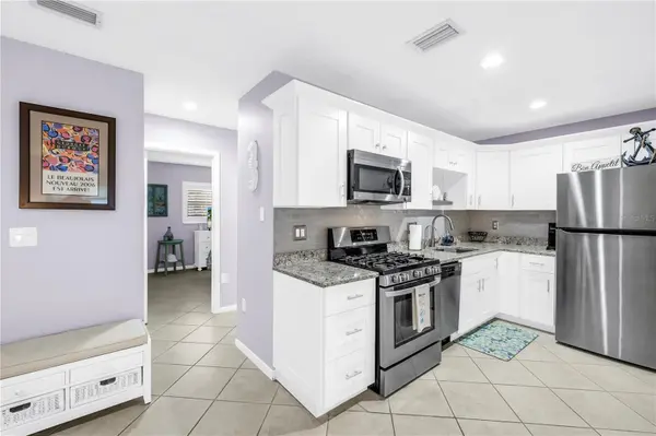 5725 80TH ST N #106, St Petersburg, FL 33709