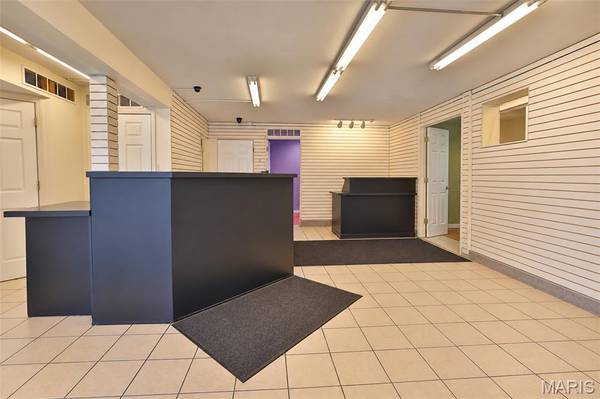 1103 E Acton AVE, Wood River, IL 62095