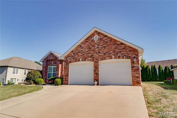 4629 Wisteria DR, Alton, IL 62002