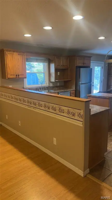 909 Glenn DR, Sikeston, MO 63801