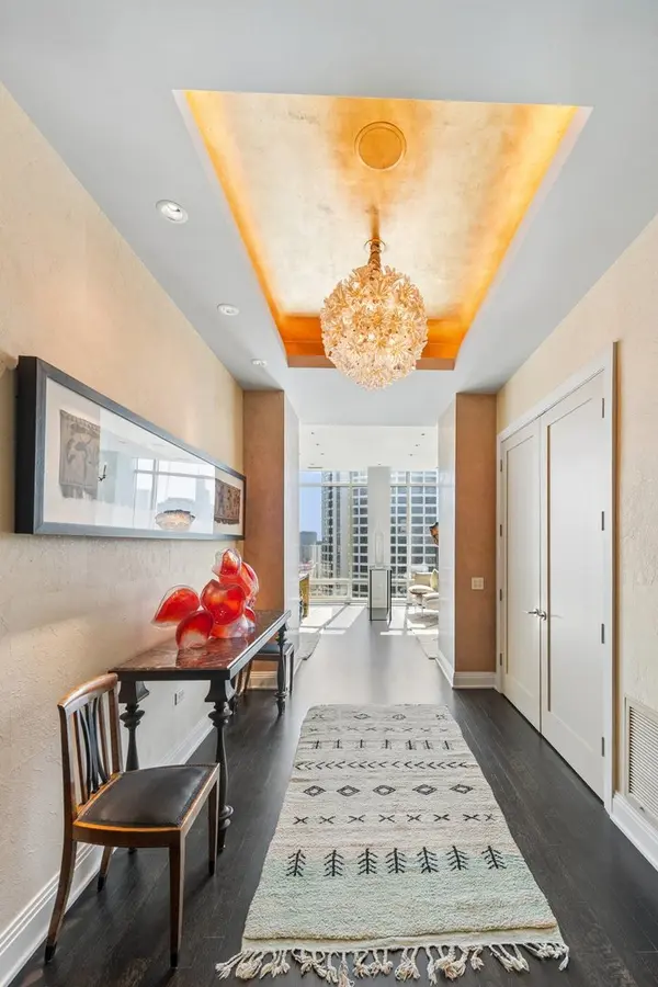 50 E CHESTNUT ST #3801, Chicago, IL 60611