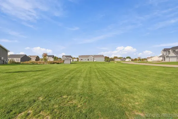 211 Christensen ST, Hinckley, IL 60520