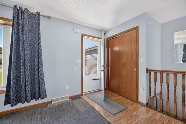 10210 Sharon LN, Hebron, IL 60034