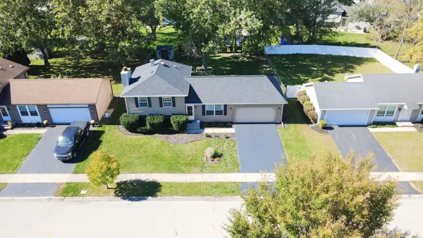 910 Molobay TER, Bartlett, IL 60103