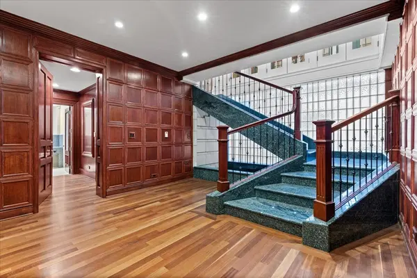 2652 N Lincoln AVE, Chicago, IL 60614