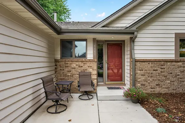 7935 174th ST W, Lakeville, MN 55044