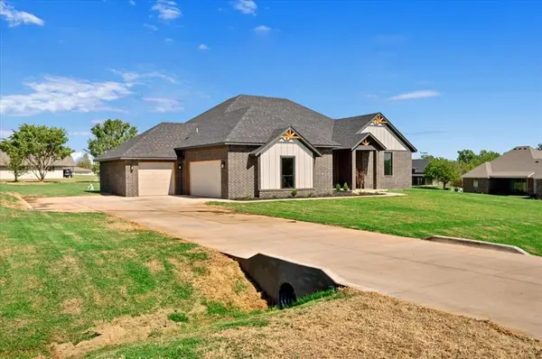 2320 Baker ST, Blanchard, OK 73010