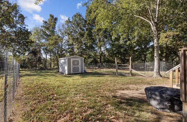 3735 Old Nashville Hwy, Mc Ewen, TN 37101