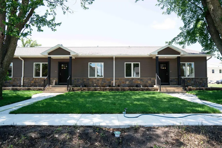 617 4th ST, Dike, IA 50624