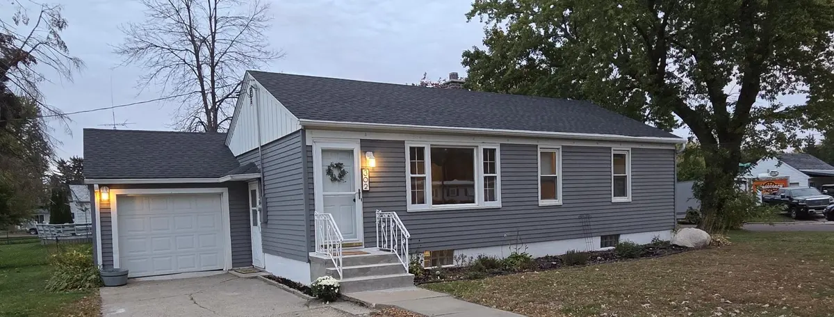 302 W Main ST, Brownsdale, MN 55918