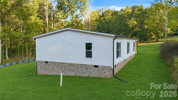 189 Village Point DR, Statesville, NC 28625